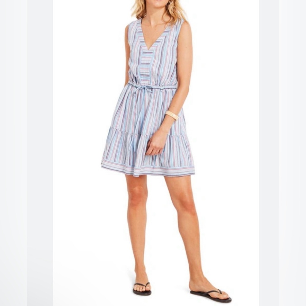 Vineyard vines blue seersucker stripped dress, dress size L NWT